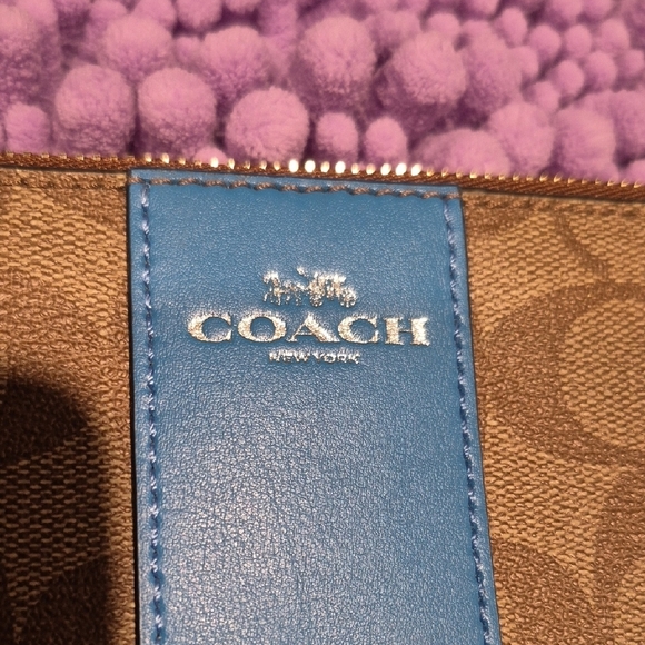 Authentic Coach Brown and Blue Wristlet - Picture 12 of 12